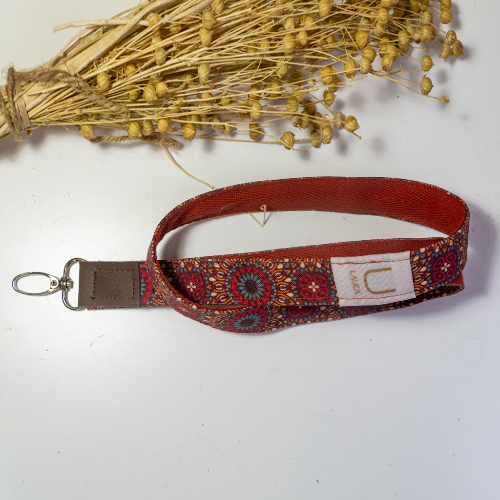 MAROON MANDALA KEY HANGING RIBBON