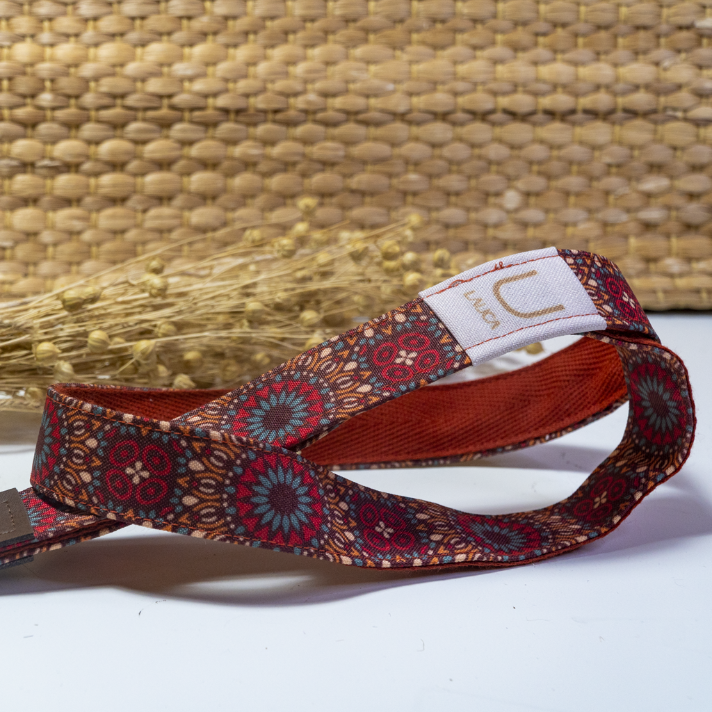 MAROON MANDALA KEY HANGING RIBBON